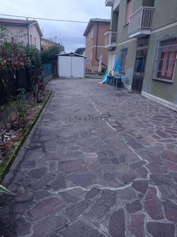 casa indipendente in affitto a Novi di Modena