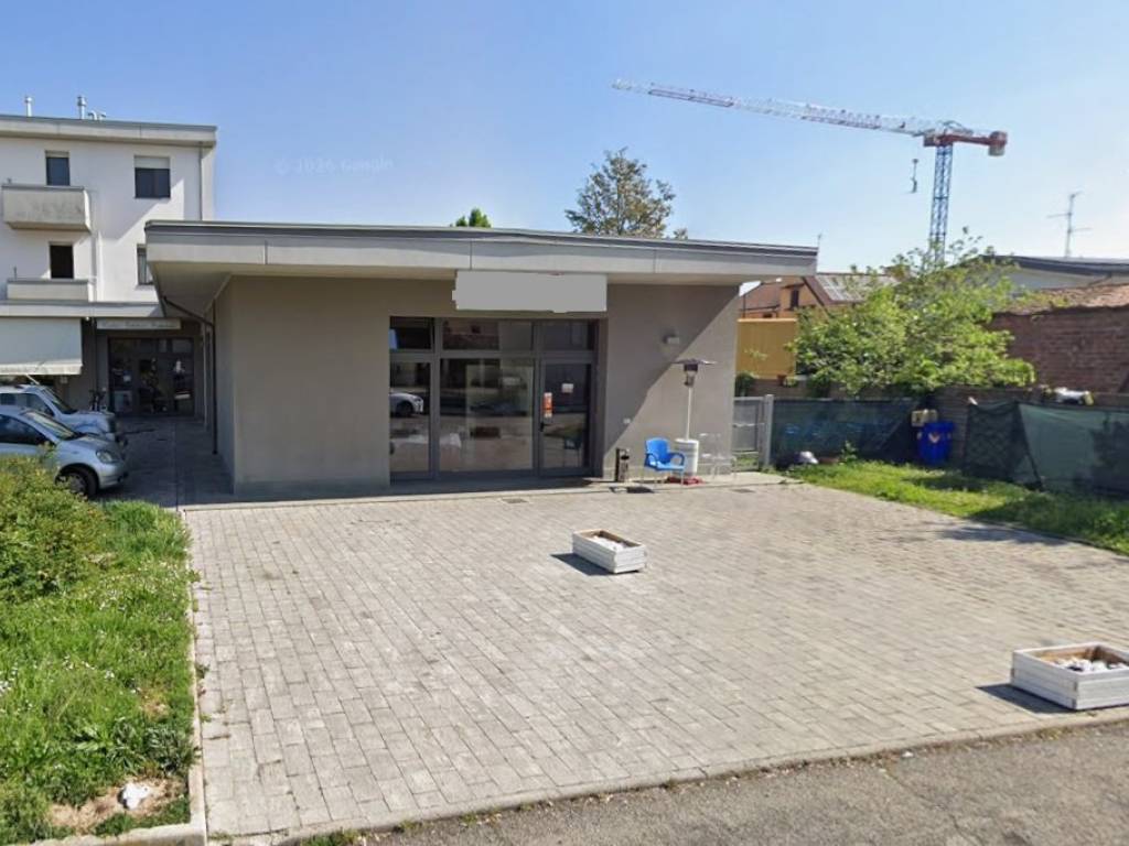 negozio in affitto a Novi di Modena in zona Rovereto sulla Secchia