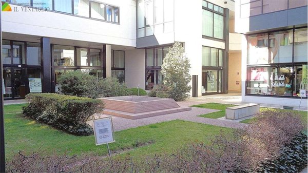 locale commerciale in affitto a Sassuolo