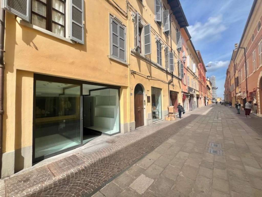 negozio in affitto a Sassuolo in zona Centro Storico / San Giorgio