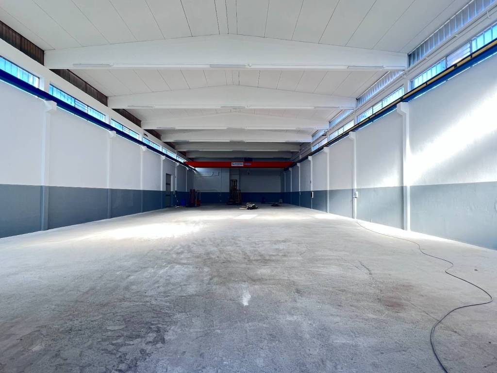 locale commerciale in affitto a Sassuolo