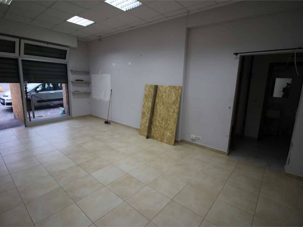negozio in affitto a Sassuolo