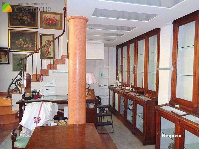 negozio in affitto a Sassuolo in zona Centro Storico / San Giorgio