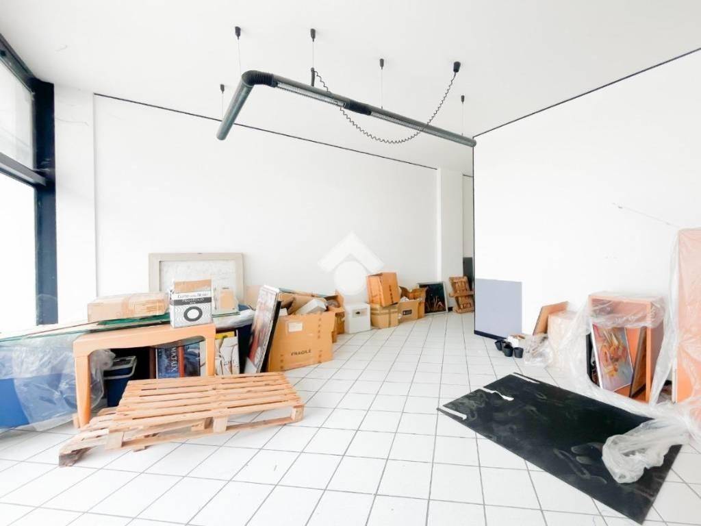 negozio in affitto a Sassuolo