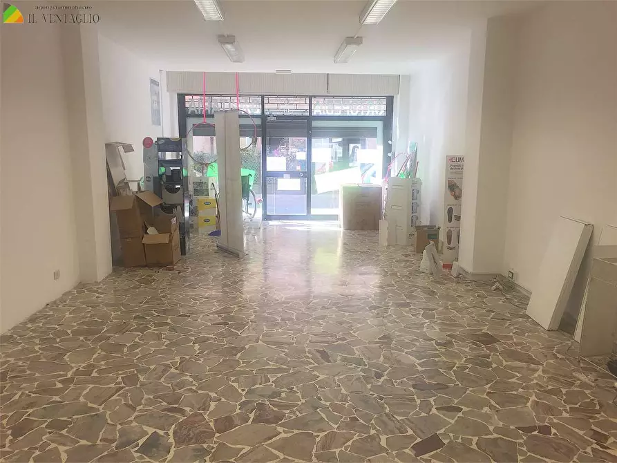 negozio in affitto a Sassuolo in zona Centro Storico / San Giorgio