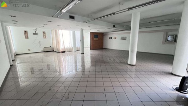 negozio in affitto a Sassuolo