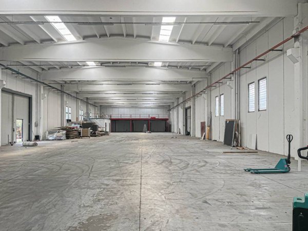 locale commerciale in affitto a Sassuolo