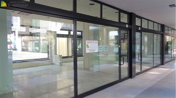 negozio in affitto a Sassuolo