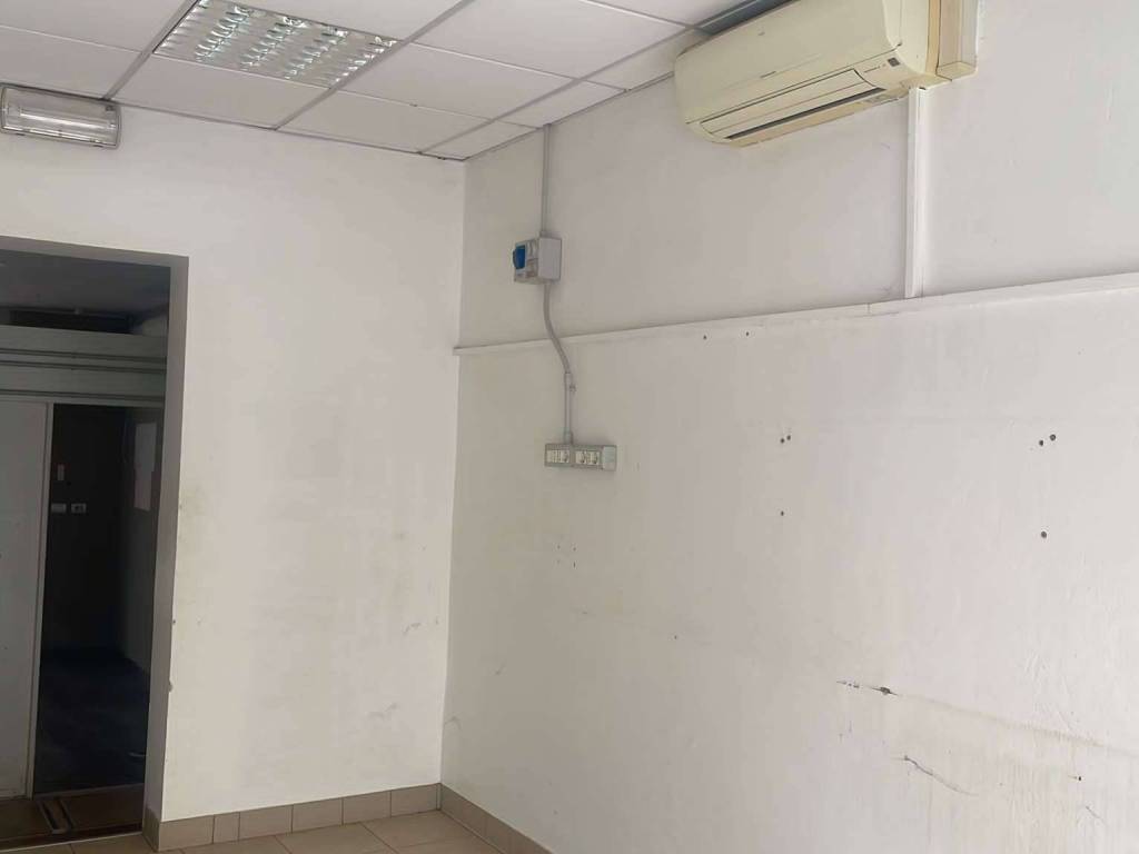 negozio in affitto a Sassuolo