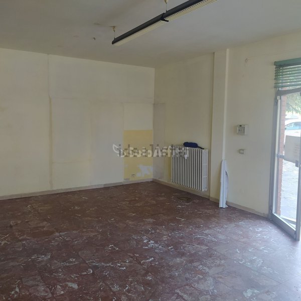 negozio in affitto a Sassuolo