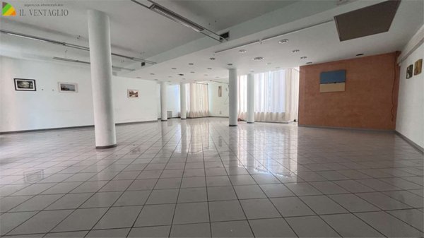 negozio in affitto a Sassuolo