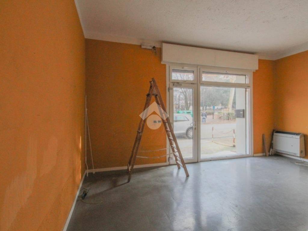 negozio in affitto a Sassuolo