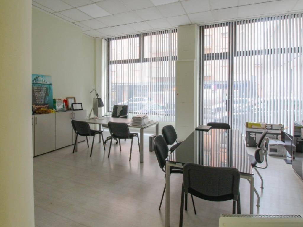 negozio in affitto a Sassuolo