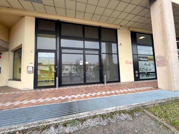 locale di sgombero in affitto a Sassuolo