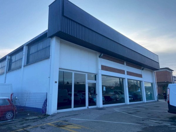 capannone in affitto a Sassuolo