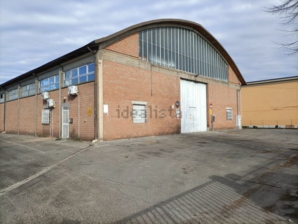 capannone in affitto a Sassuolo