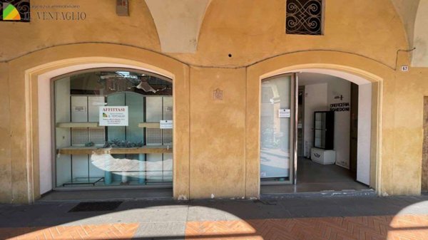 negozio in affitto a Sassuolo in zona Centro Storico / San Giorgio
