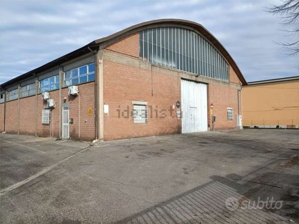 capannone in affitto a Sassuolo