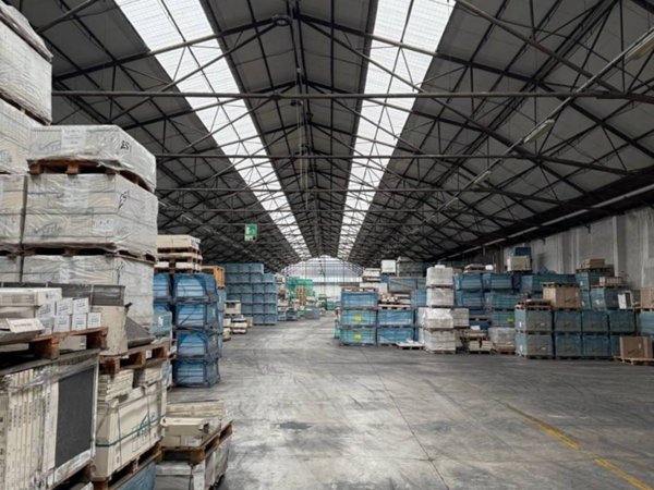 locale commerciale in affitto a Sassuolo