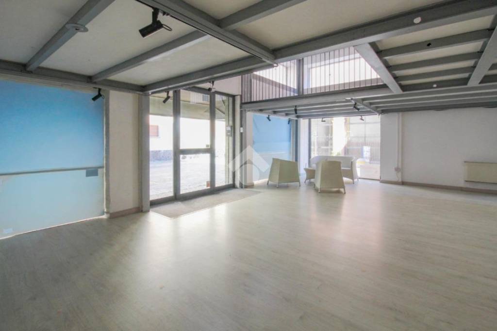 negozio in affitto a Sassuolo