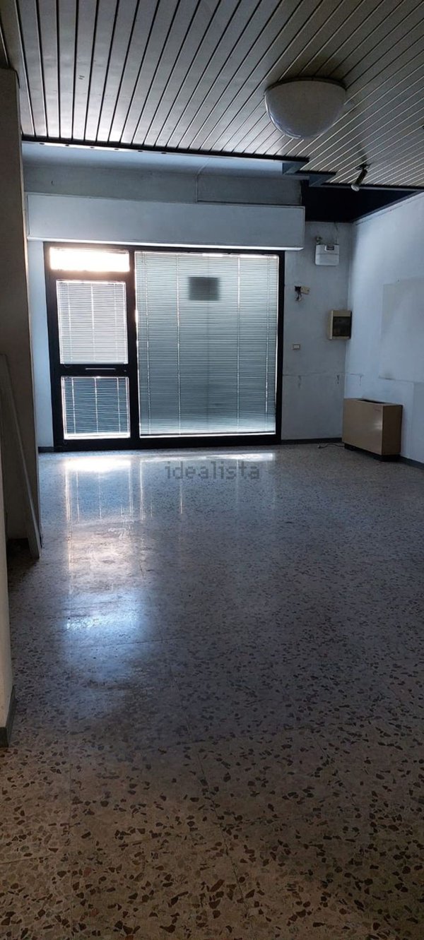 negozio in affitto a Sassuolo in zona Centro Storico / San Giorgio