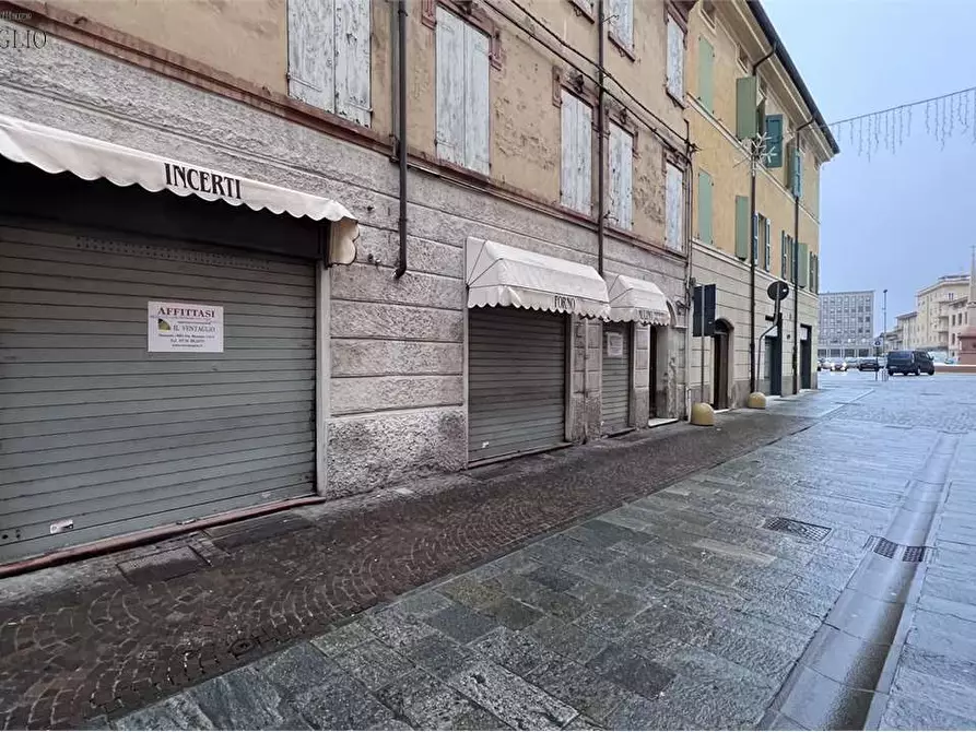 negozio in affitto a Sassuolo in zona Centro Storico / San Giorgio