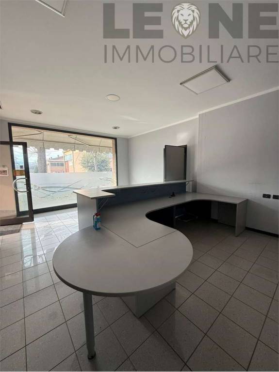 ufficio in affitto a Savignano sul Panaro in zona Garofano