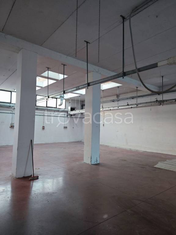 locale commerciale in affitto a Soliera in zona Limidi