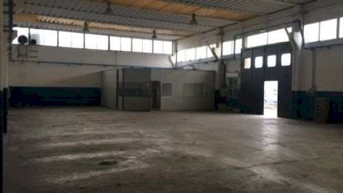 capannone in affitto a Soliera