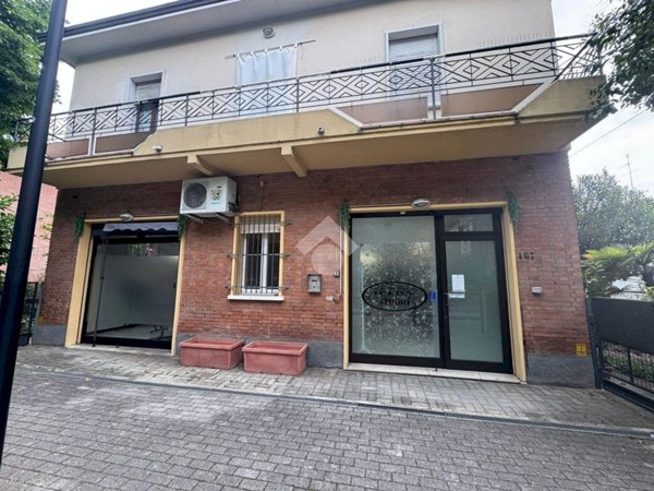 negozio in affitto a Vignola
