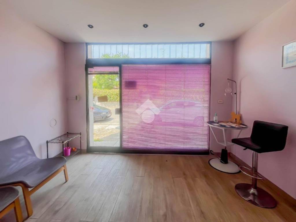 negozio in affitto a Vignola