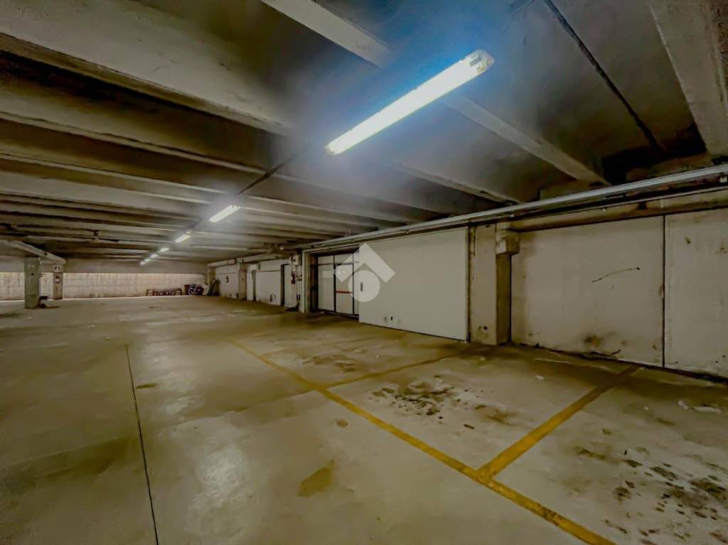 locale commerciale in affitto a Vignola