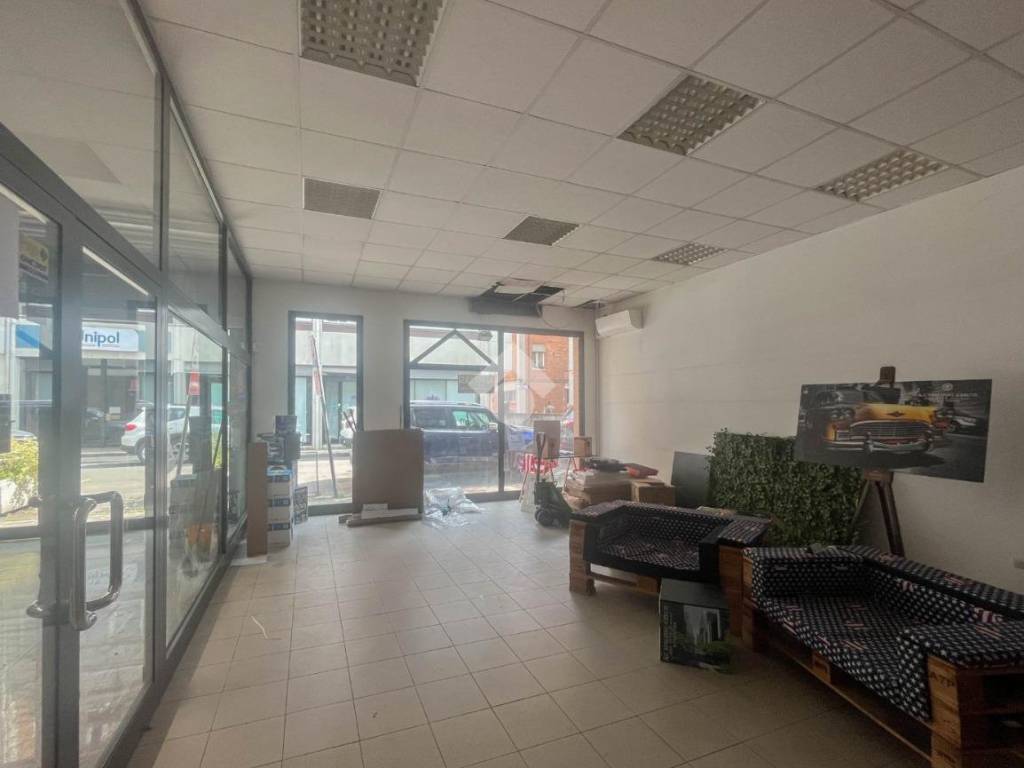 negozio in affitto a Vignola