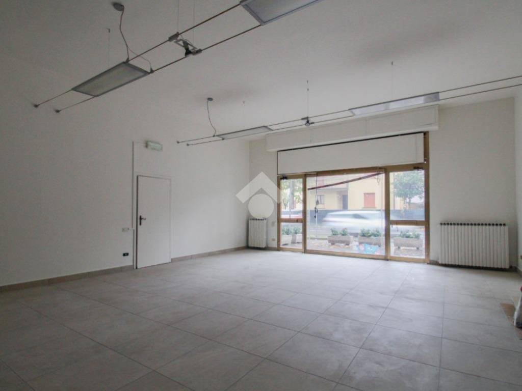 negozio in affitto a Vignola