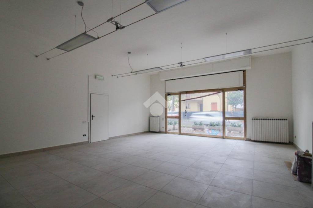 negozio in affitto a Vignola