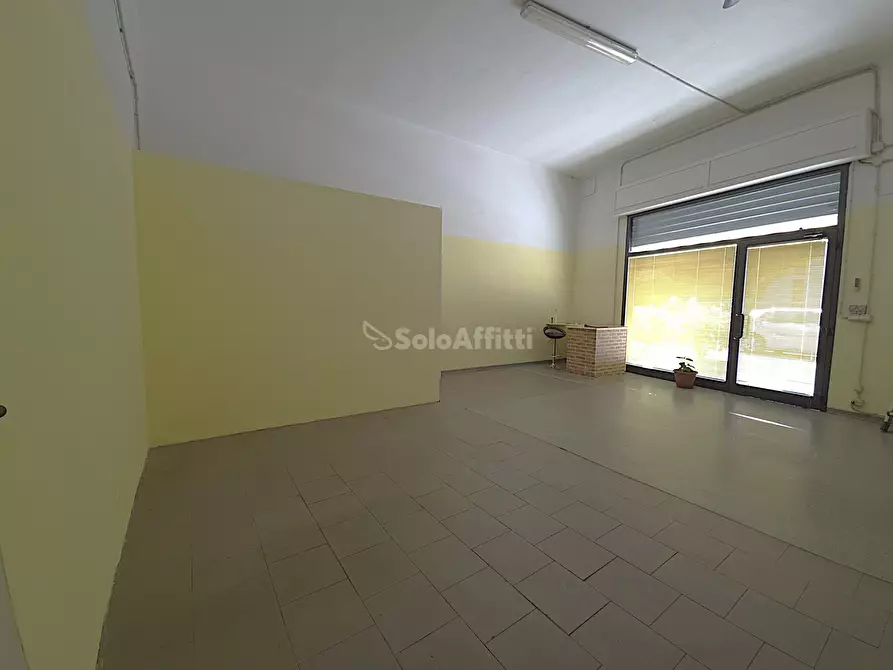 locale commerciale in affitto a Vignola