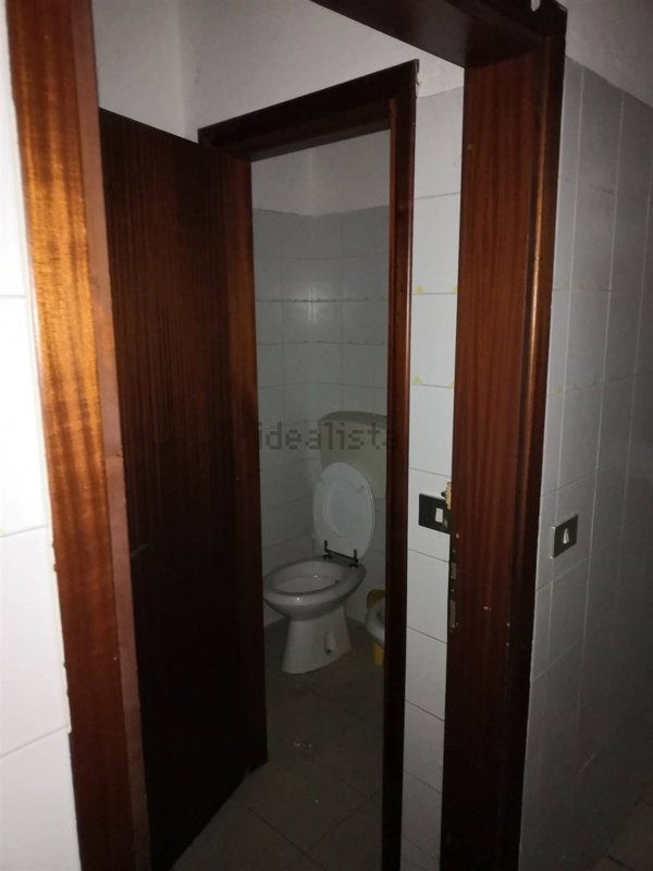 locale commerciale in affitto a Vignola