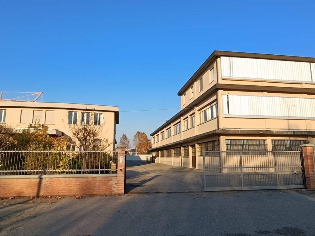 locale commerciale in affitto ad Anzola dell'Emilia