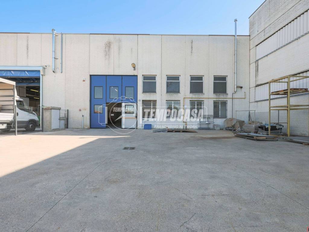 locale commerciale in affitto ad Anzola dell'Emilia