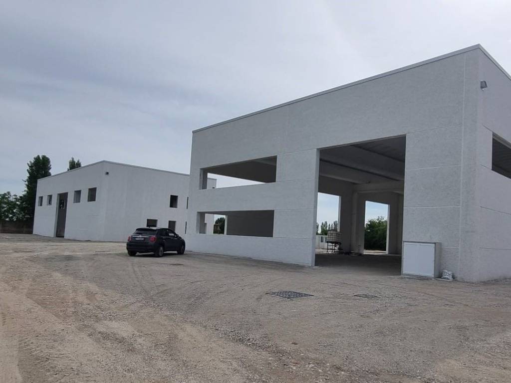 locale commerciale in affitto ad Anzola dell'Emilia