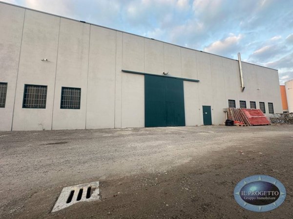 locale commerciale in affitto ad Argelato in zona Funo