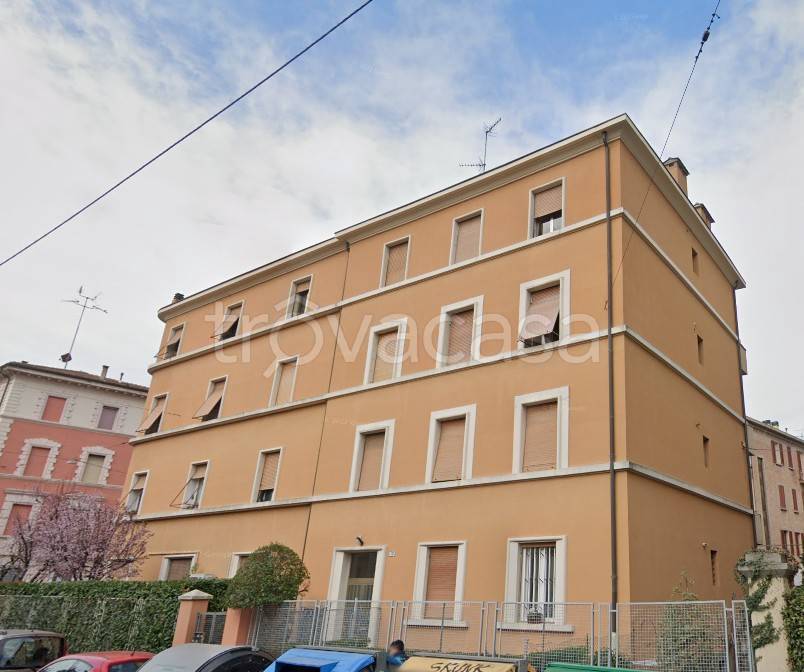 appartamento in affitto a Bologna in zona Saffi