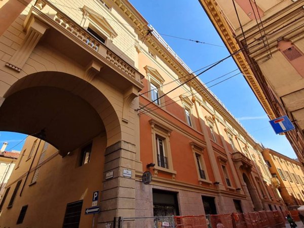 negozio in affitto a Bologna