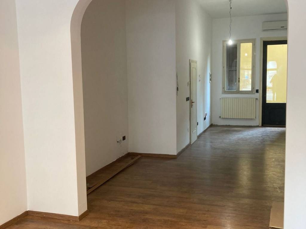 negozio in affitto a Bologna in zona Lame