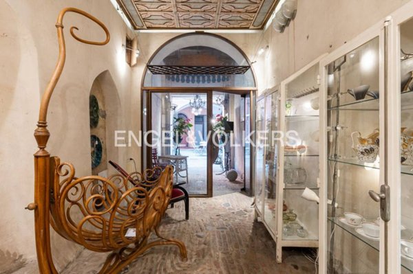 negozio in affitto a Bologna in zona Centro Storico