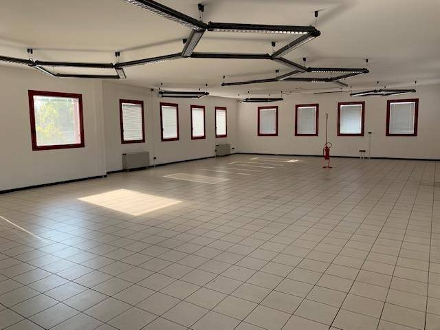 ufficio in affitto a Bologna in zona Borgo Panigale