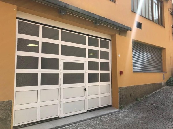 locale di sgombero in affitto a Bologna in zona Andrea Costa