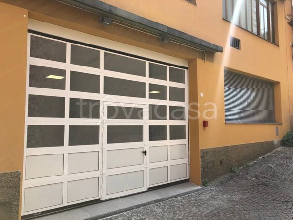 locale di sgombero in affitto a Bologna in zona Andrea Costa