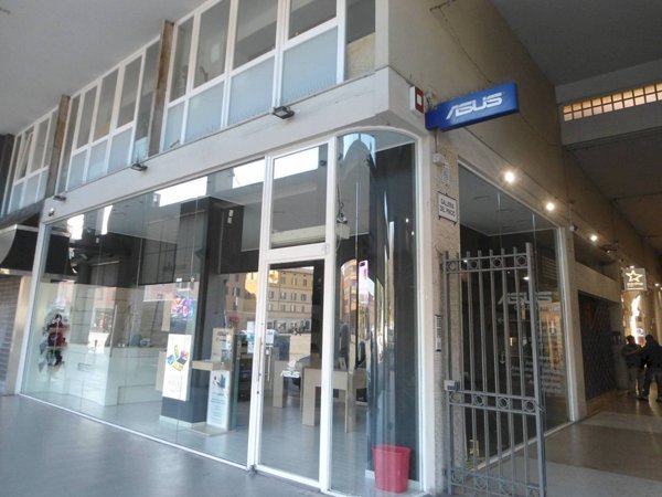 negozio in affitto a Bologna