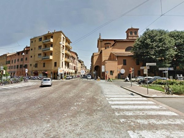 negozio in affitto a Bologna in zona Centro Storico